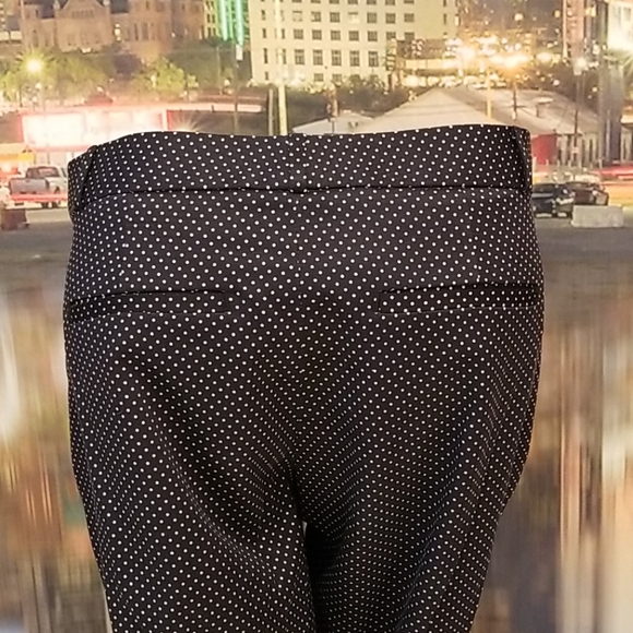 Worn Once- BR Black & White Dot Pants!🍓🍓 - Picture 6 of 10